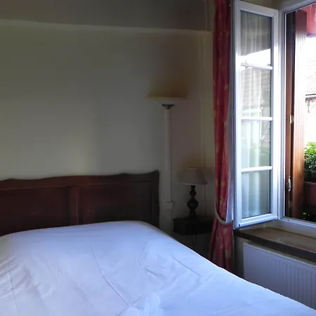 Logis Le Relais Champenois Hotell Sézanne