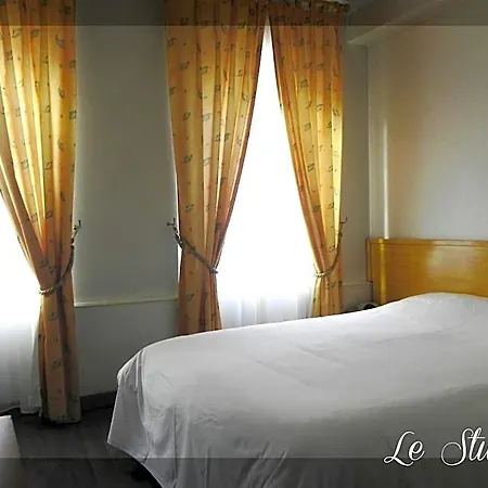 Logis Le Relais Champenois Hotel