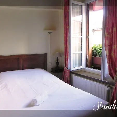 Logis Le Relais Champenois Hotel 2*
