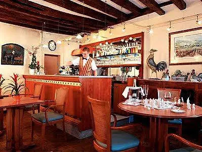 Hotel Logis Le Relais Champenois 2*