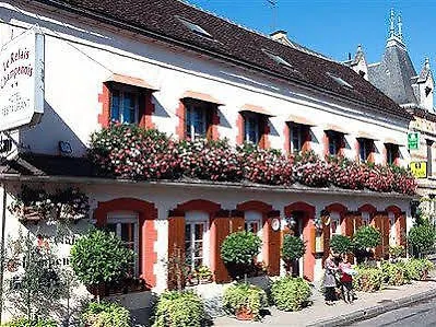 Logis Le Relais Champenois فندق 2*