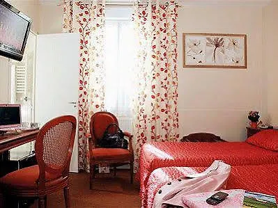 Logis Le Relais Champenois فندق