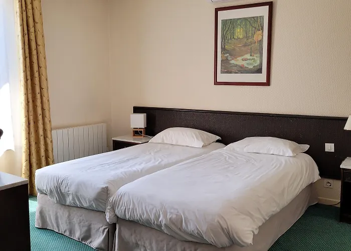 Logis Le Relais Champenois Hotel 2*