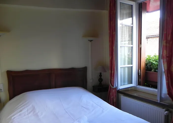 Logis Le Relais Champenois Hotel Sézanne